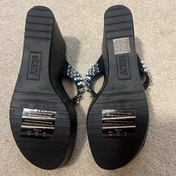 DKNY TINA STUD - BLACK PLATFORM with studs size 5m Brand new! - Picture 6 of 6